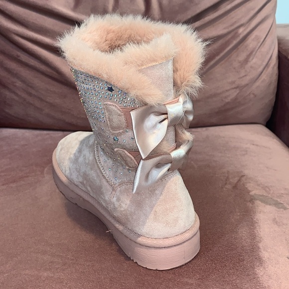 RHINESTONE 2 BOW PINK FUR BOOTS - Picture 8 of 11